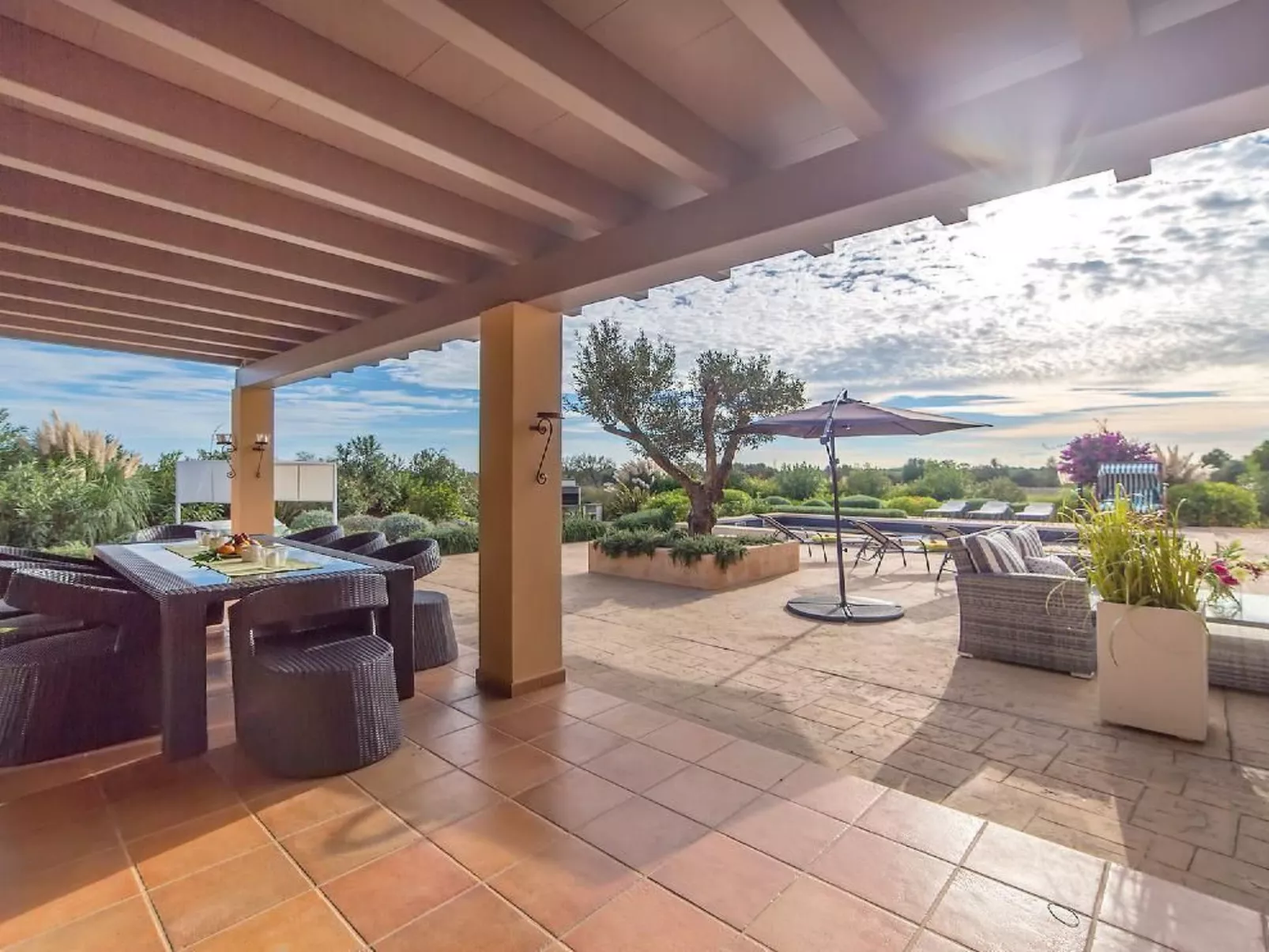 Tolles Ferienhaus in Campos mit Großem Pool-Dedans