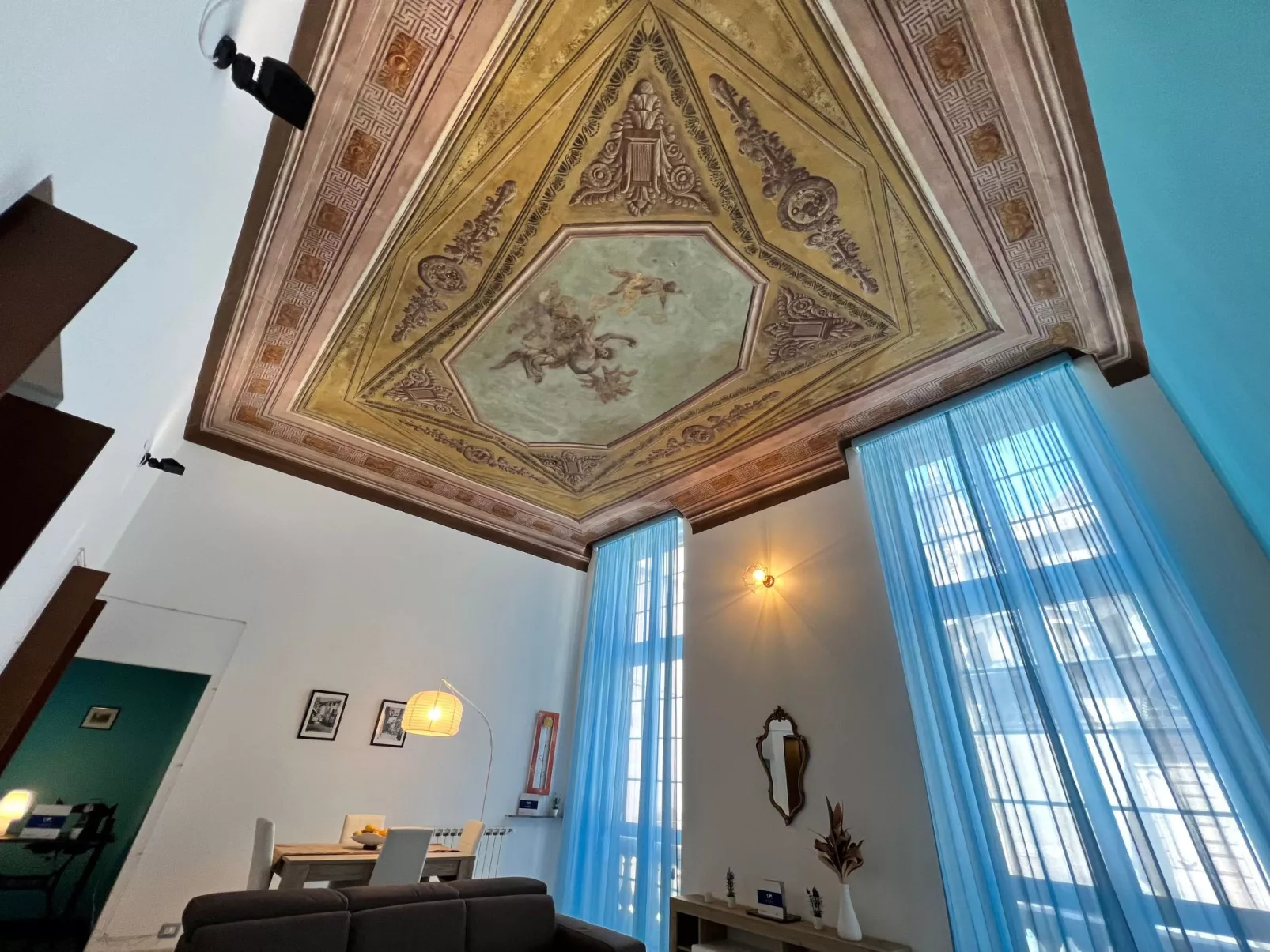 'Doge Antonino' mit Wi-Fi-Inside