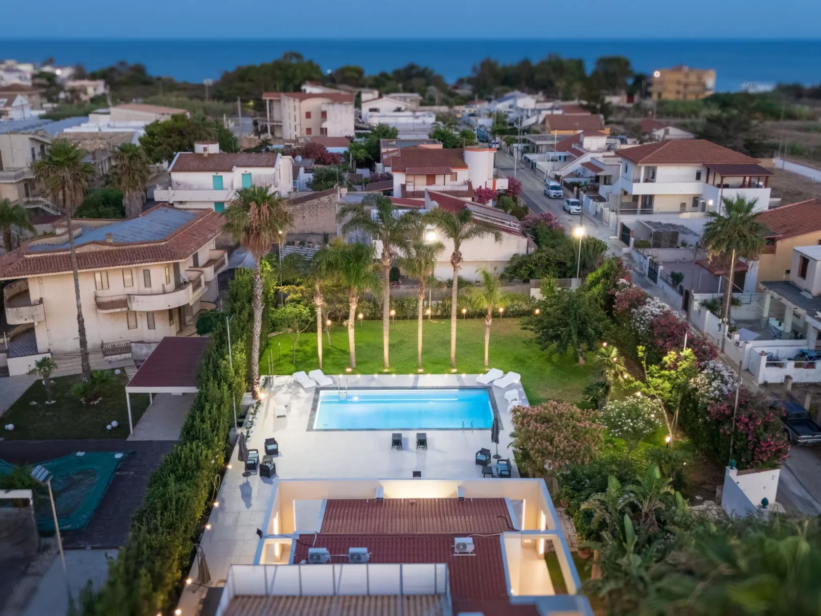 Nereide, Luxusvilla mit Pool am Meer-Image-tags.info