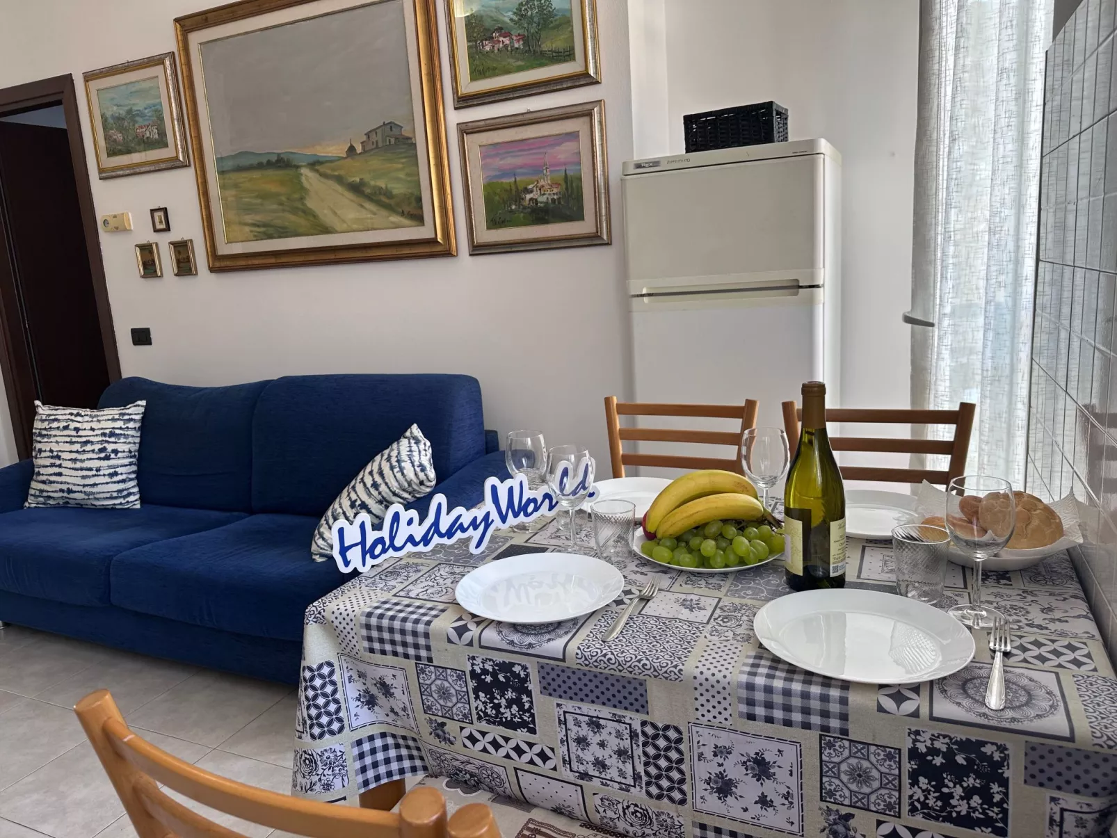 AMare Blu von Holiday World-Drinnen