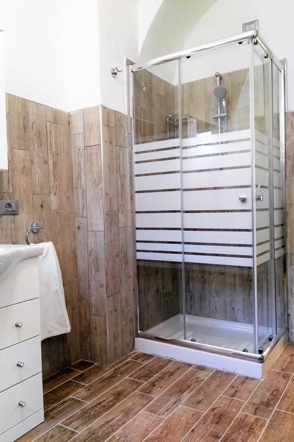 Antica Corte Ginevra-Ap.Lancillotto Gardasee-Image-tags.info