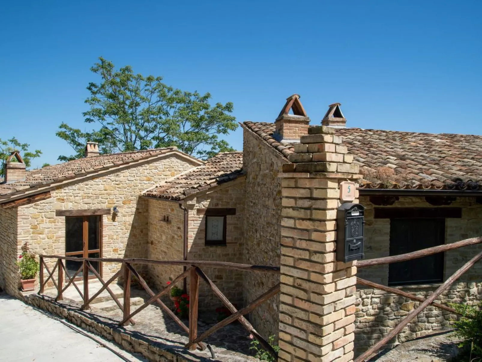 Villa mit privatem Pool in der Nähe des Dorfes-Image-tags.info