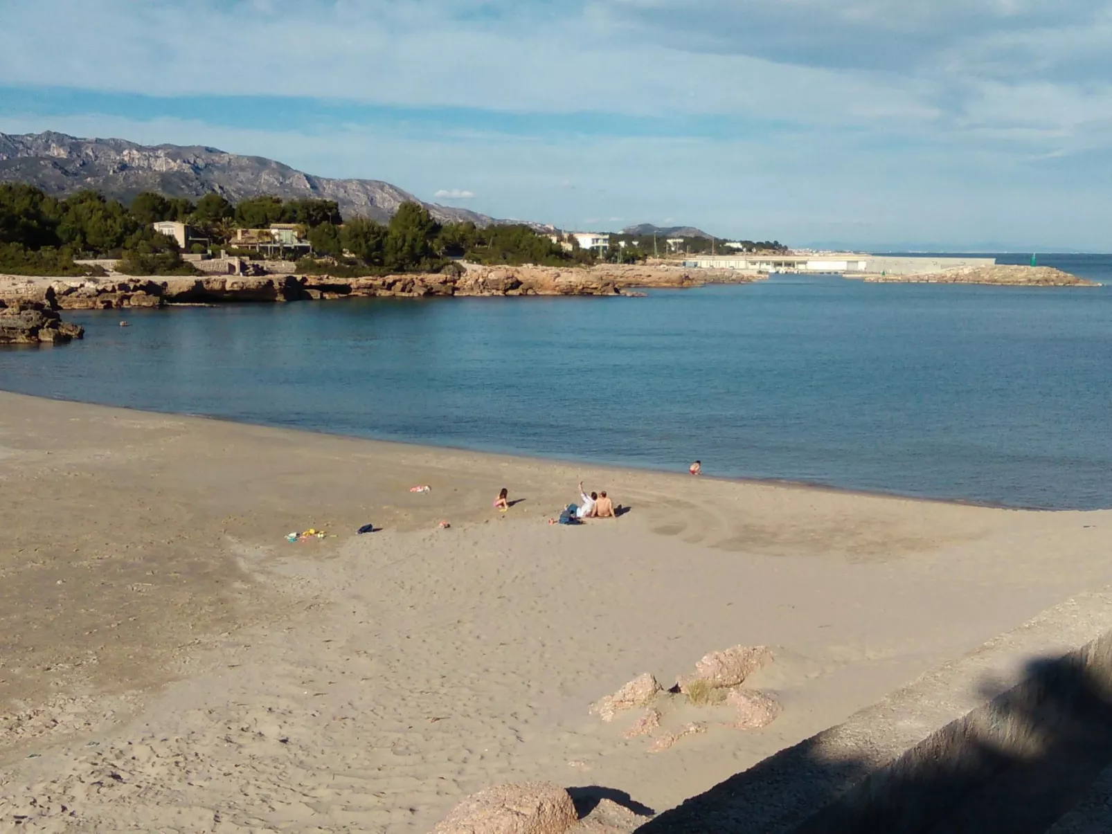 Entspannendes Haus in der Nähe des Meeres. Klimatisiert. Parkplatz-Outside