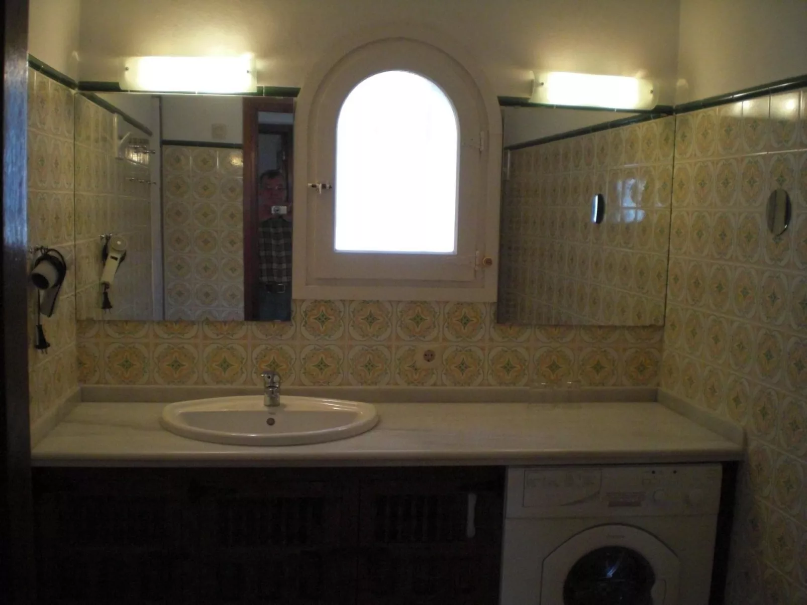 Mit privatem Pool und Meerblick-Image-tags.info