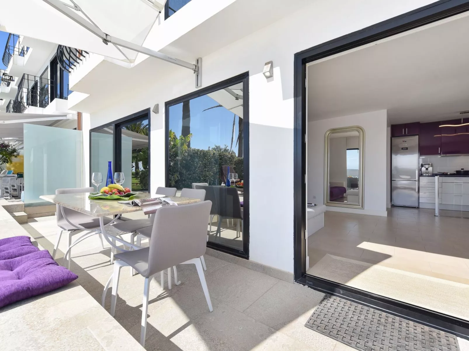 Wohnung mit Blick auf das Wasser-Outside