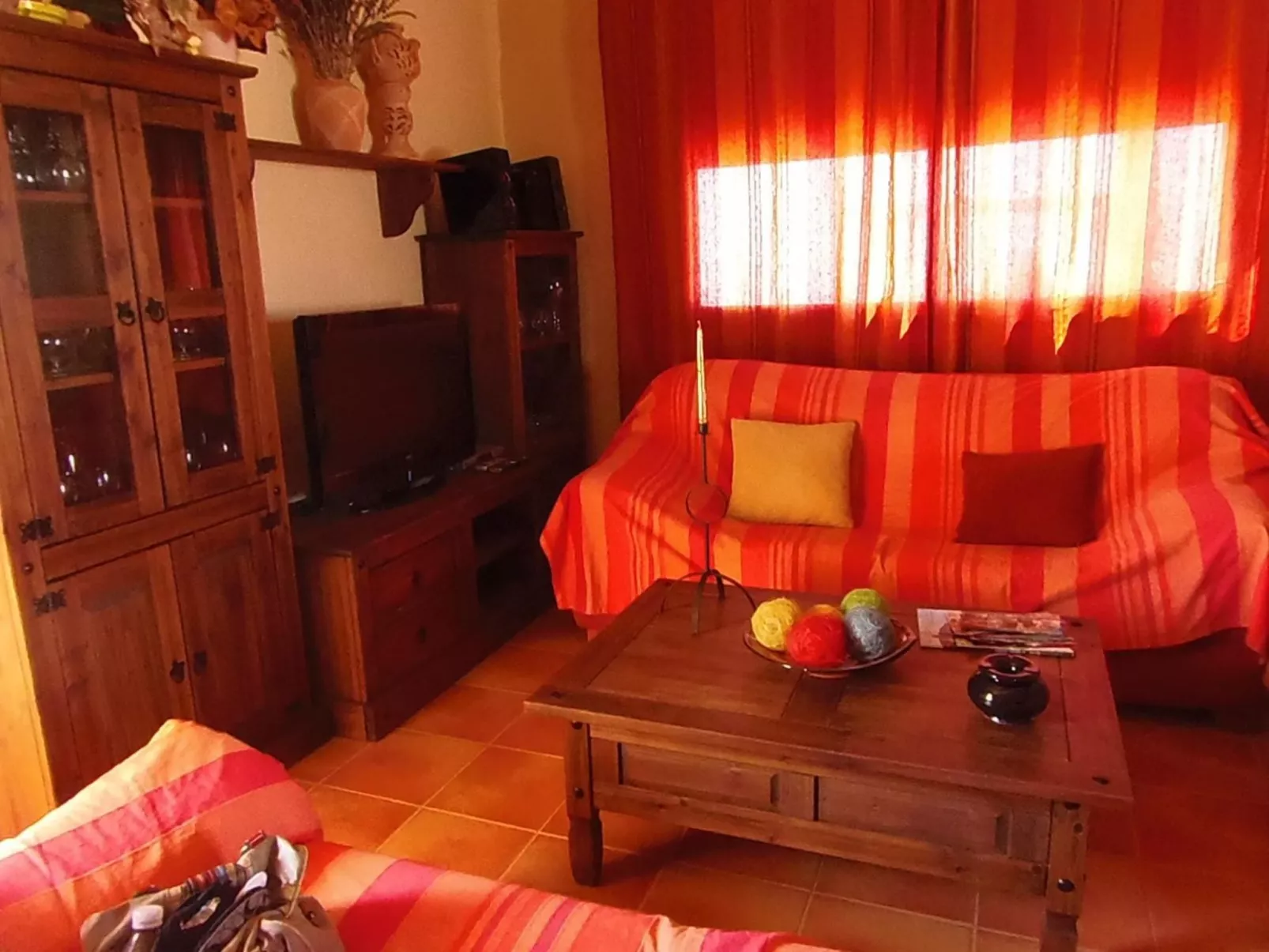 "Villa Calena" mit Garten-Dedans