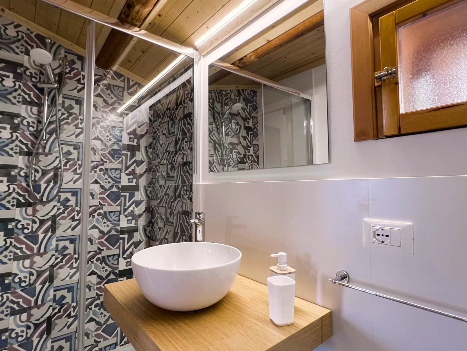 Studio-Wohnung "P Melograno" mit Pool-Dedans