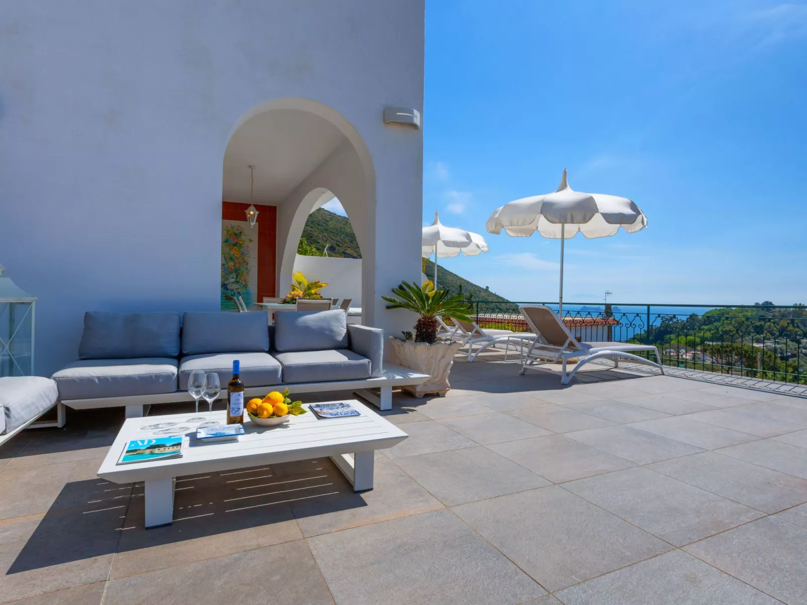 Haus in Sirenuse mit Panoramaterrasse-Dehors