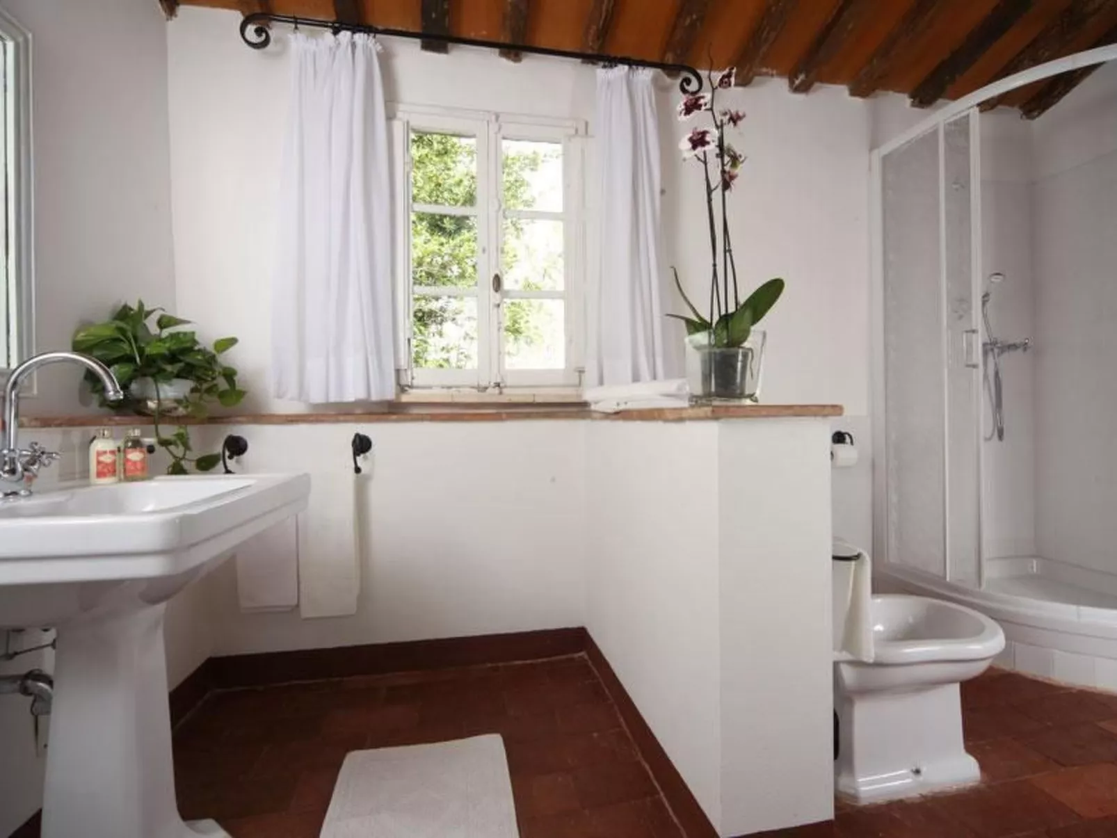 'Villa Lorien' mit Wasserblick-Drinnen