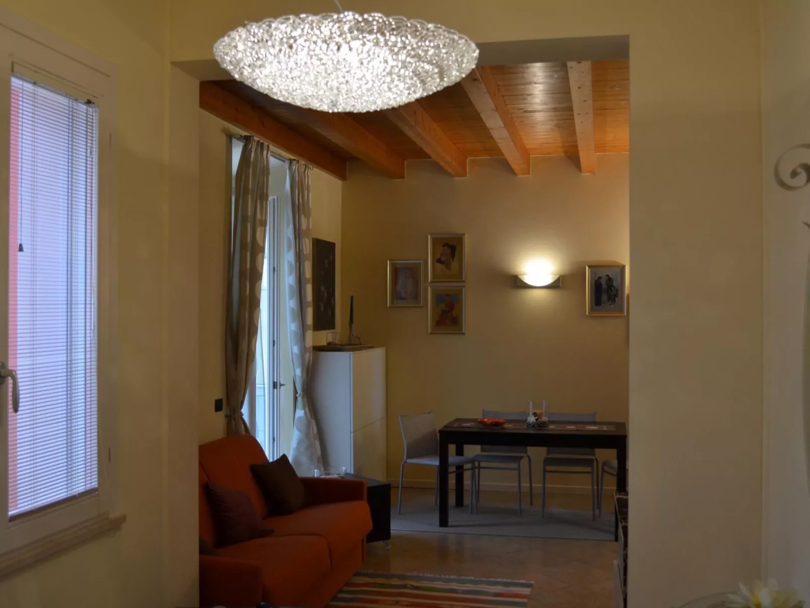 Stilvolle Wohnung in Toscolano Maderno-Dedans