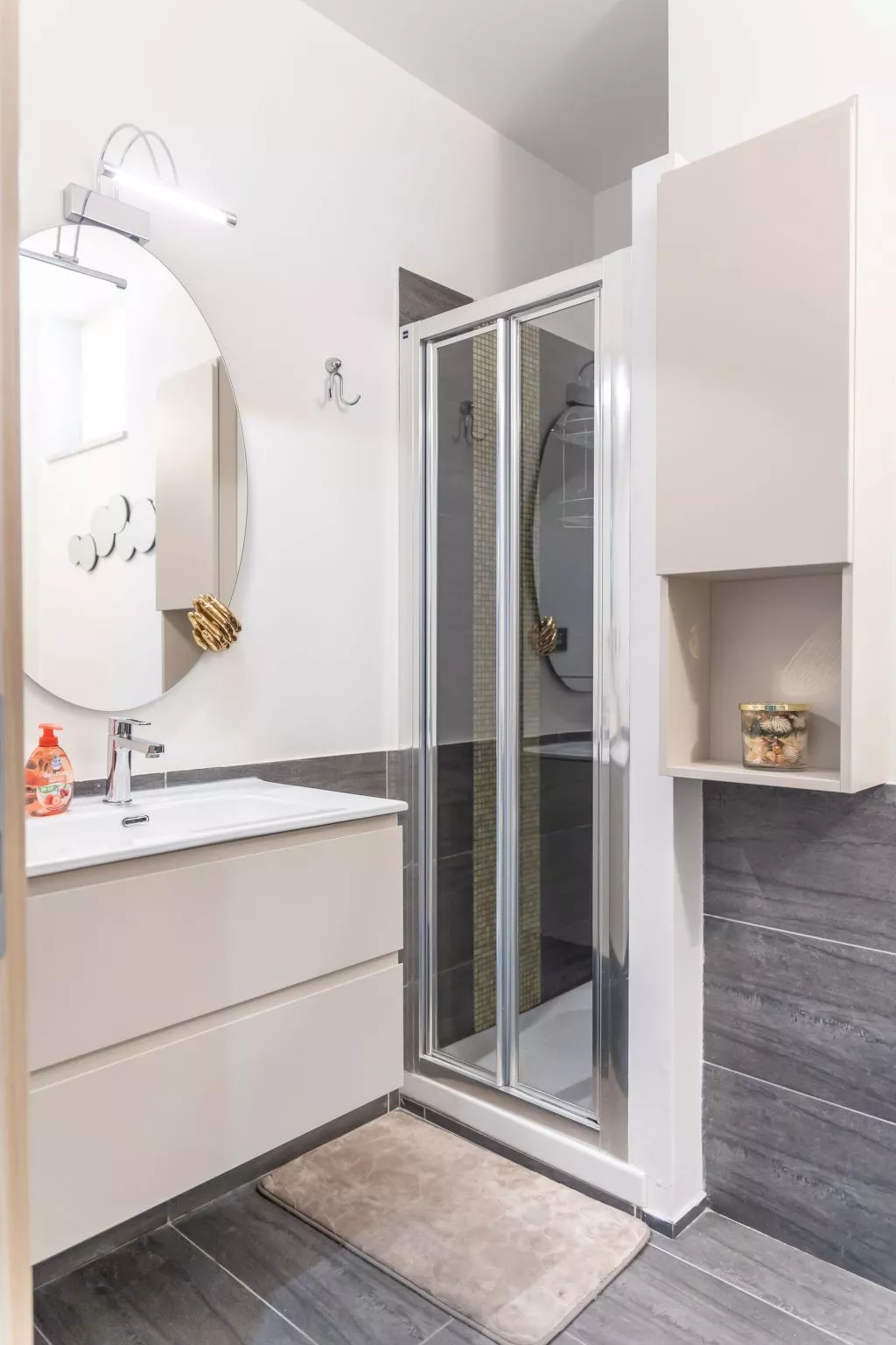 Loving Alassio - Eine hochmoderne Drei-Zimmer-Wohnung am Meer-Dedans