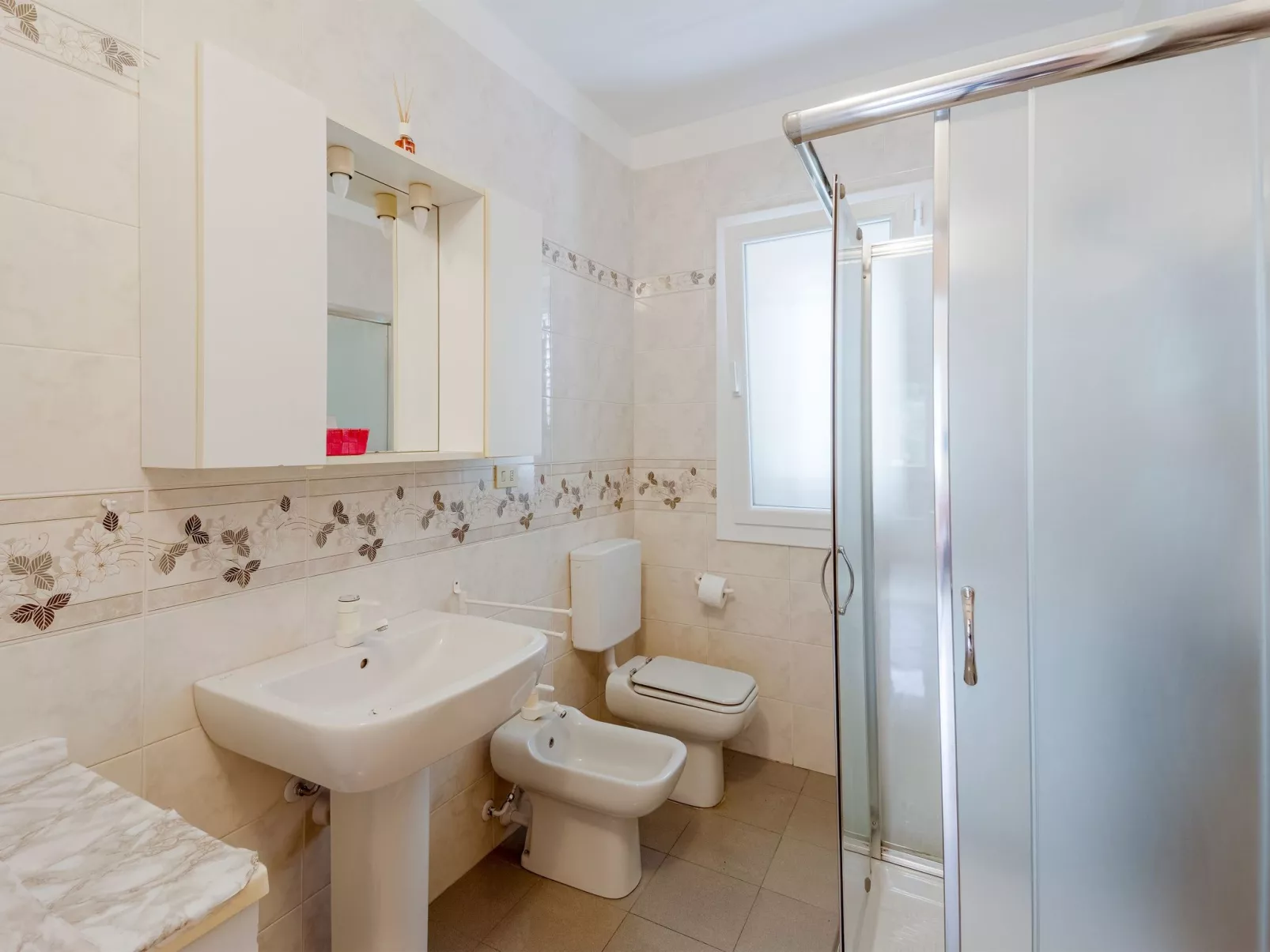 Villa in Borgomaro mit privatem Parkplatz-Drinnen