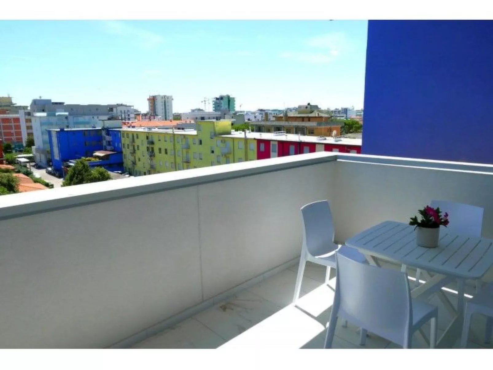 Ein-Zimmer-Wohnung Saturn 404-Image-tags.info