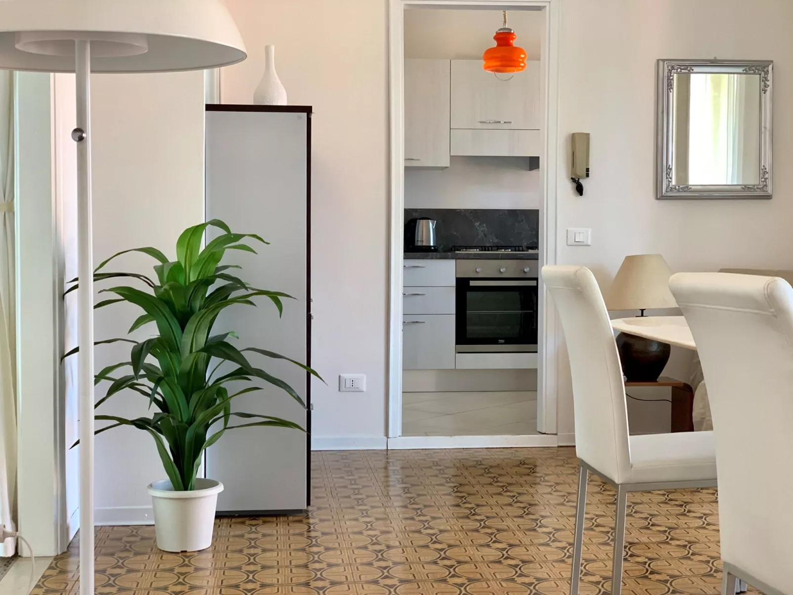 Wohnung Dependance mit Gemeinschaftspool-Drinnen