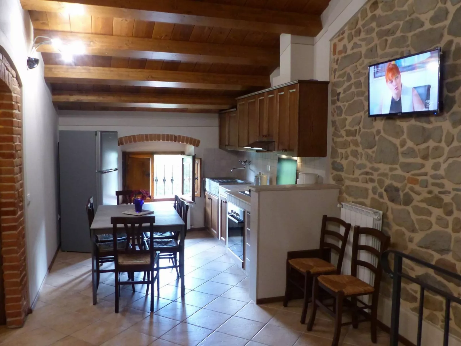 'Case cioni' mit Schwimmbad-Drinnen