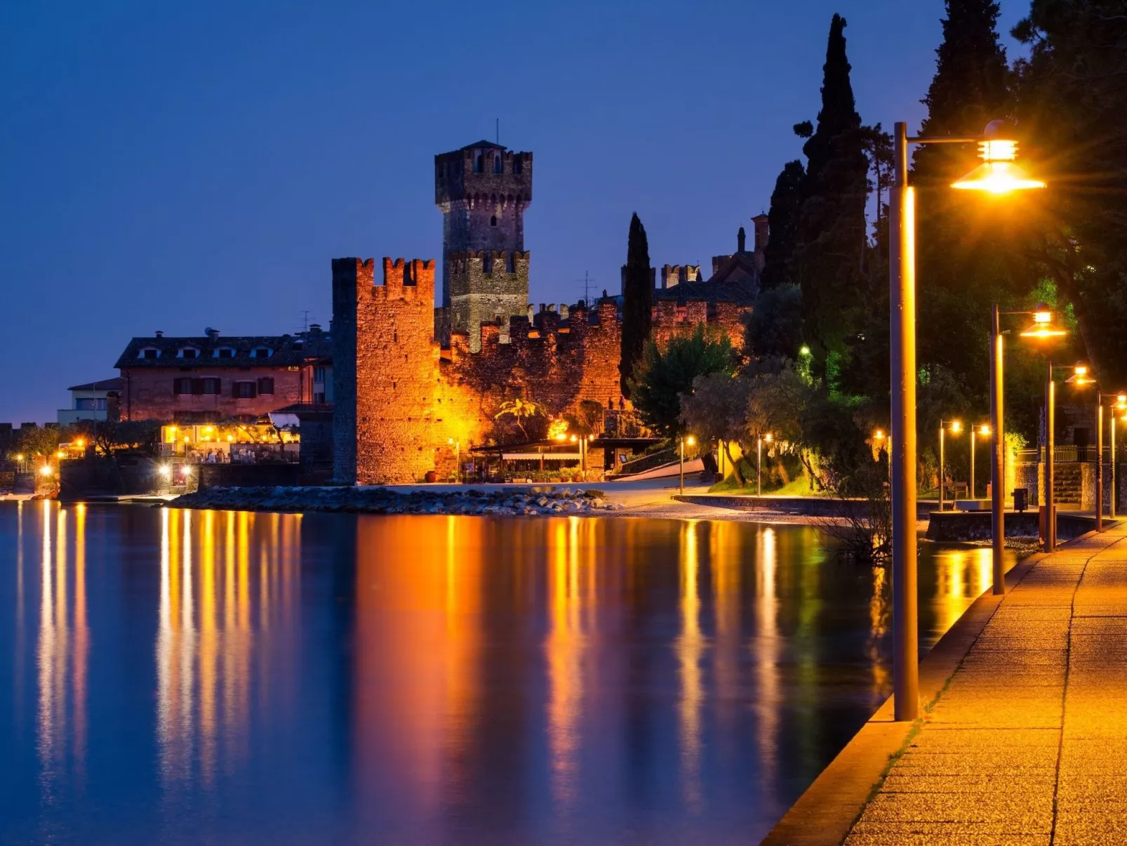 Gemütliche Drei-Zimmer-Wohnung mit Garten-Outside