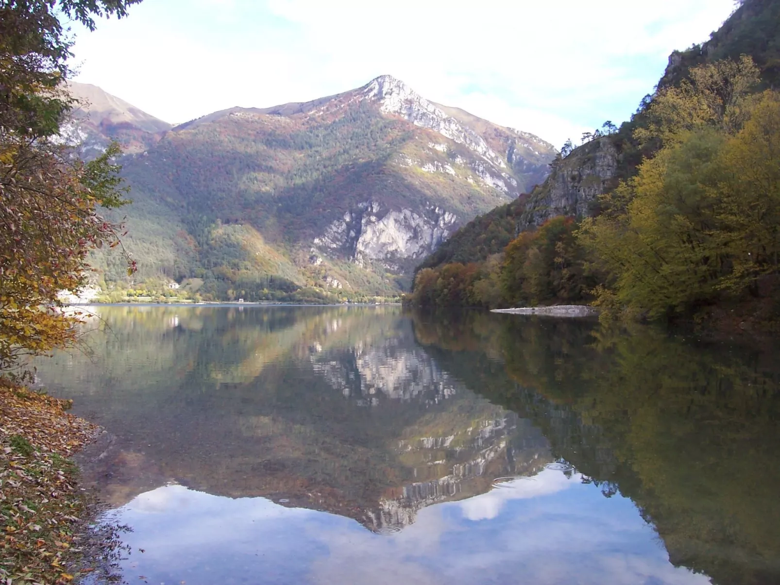 Wohnung im ersten Stock mit schönem Seeblick-Outside