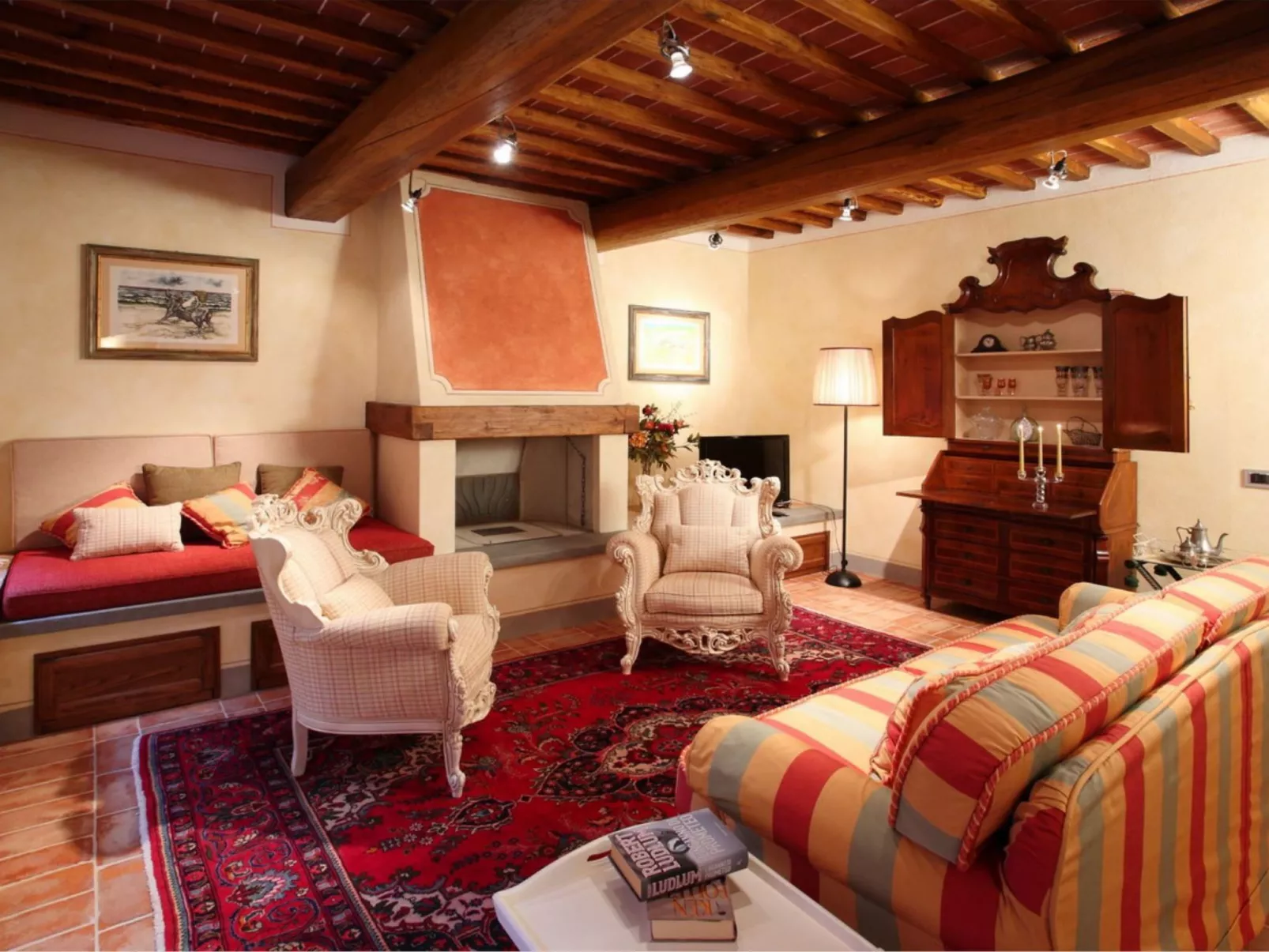 Villa mit privatem Pool und Wellnessbereich-Inside