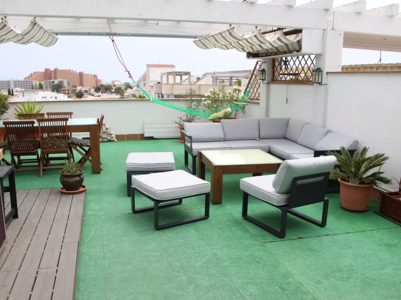 Appartement in Roses mit Grill, gemeinschaftlichem Pool und Terrasse-Dedans