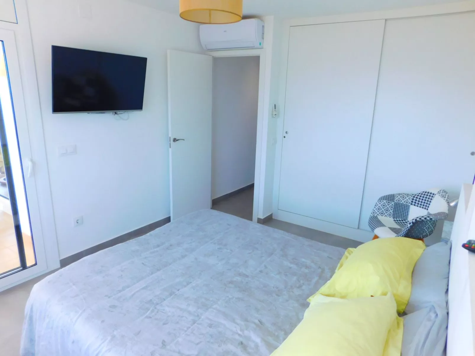 Appartement in Roses mit Großer Terrasse und Meerblick-Dedans