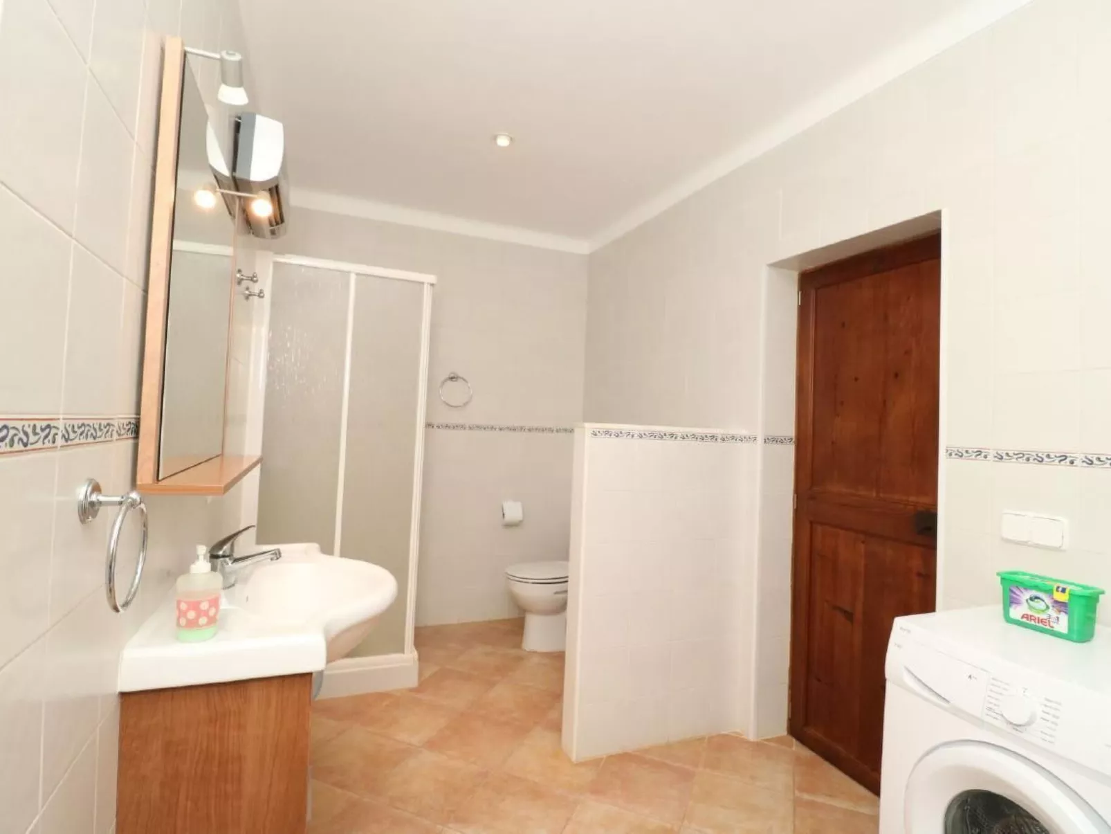 Fi. Camaron-Crestall-Dedans