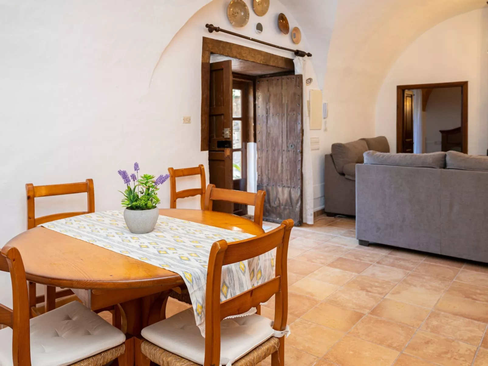 Villa Moli de Ca n'Orell-Inside