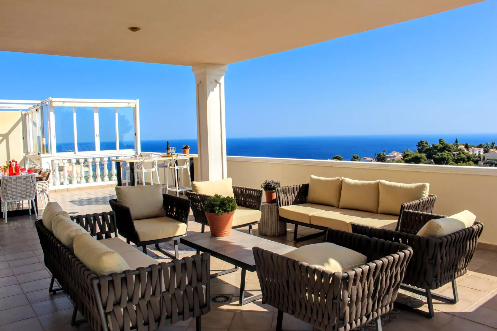 Luxe villa in Javea met panoramisch uitzicht-Balcon-terrasse