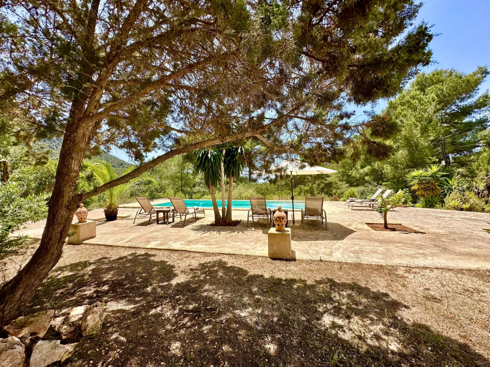 Villa Saljub-Outside