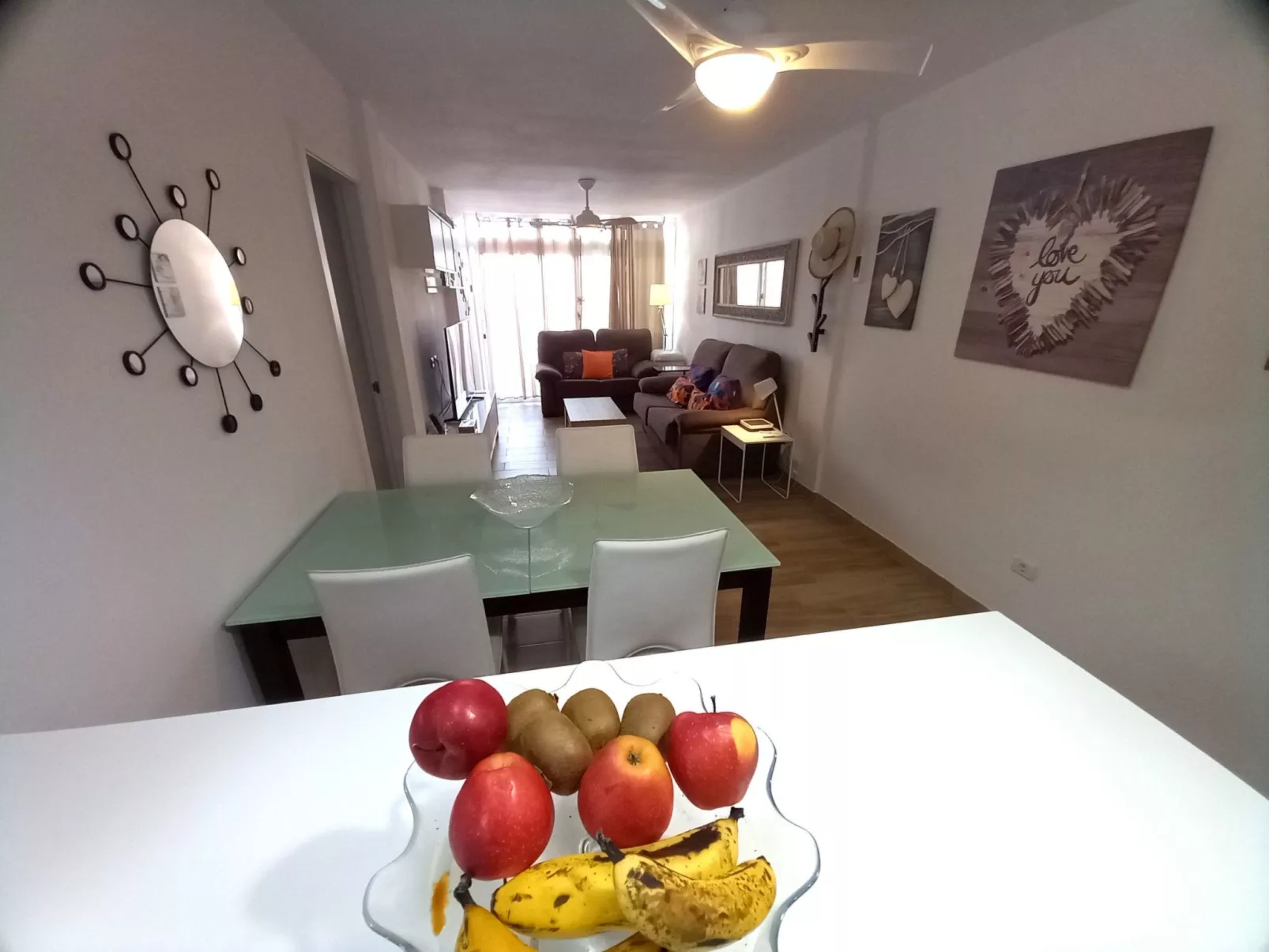 "Lagos de Miramar Deluxe-Drinnen