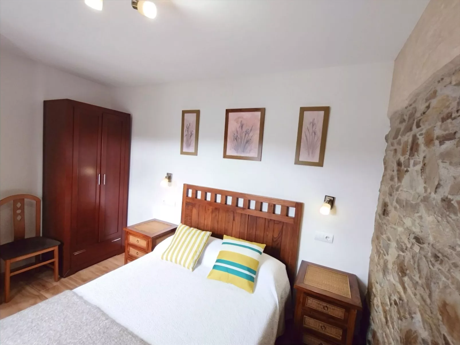 Schönes Duplex mit Aussicht, Pool und Garten-Inside