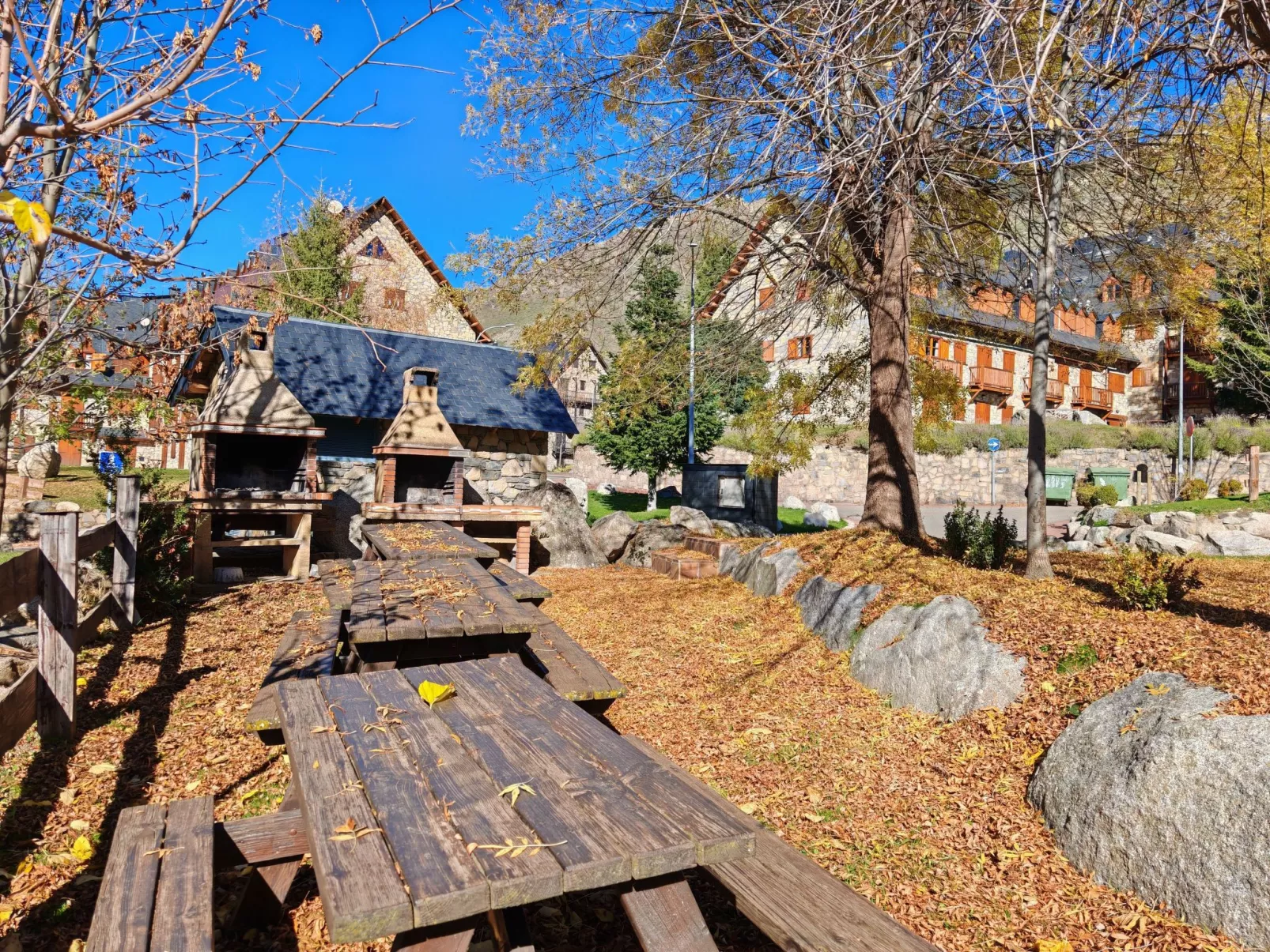 Wohnung mit privatem Garten und gemütlichem Puig Falcó 2 Vall de Boí-Outside
