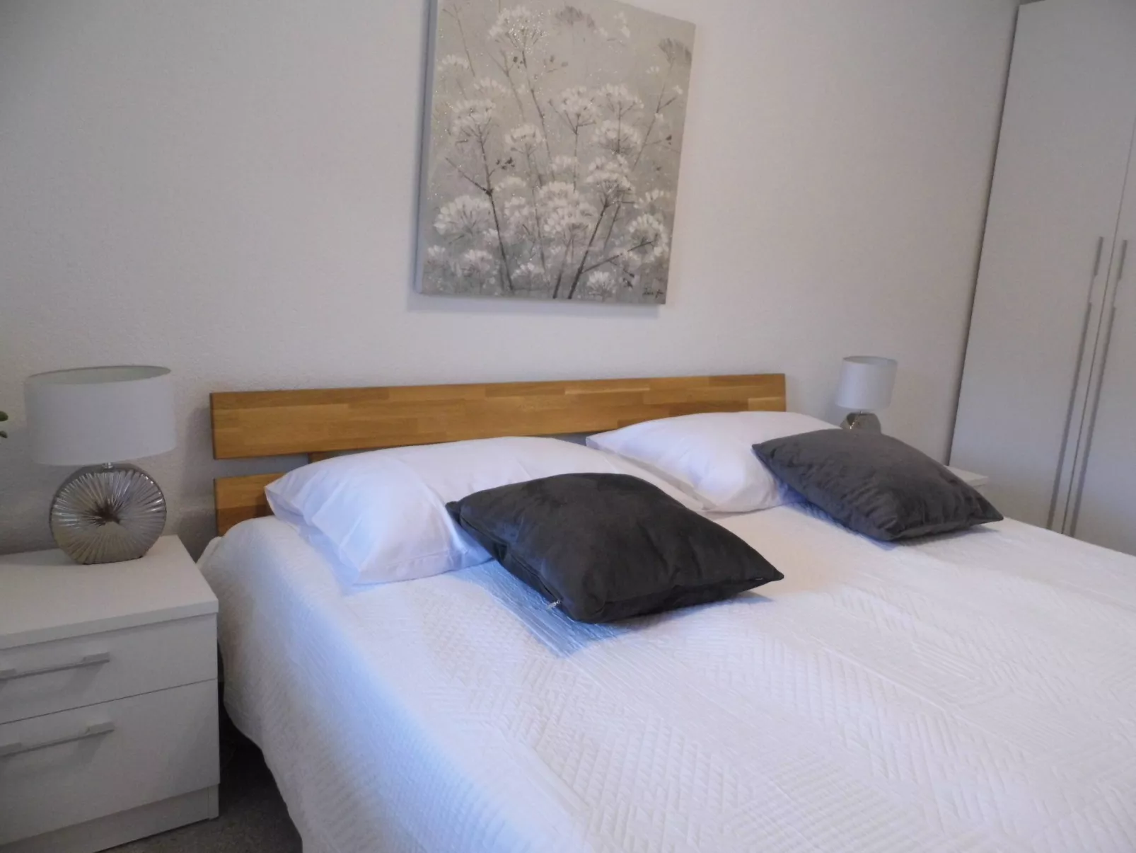 Neue und moderne, voll ausgestattete Wohnung-Inside