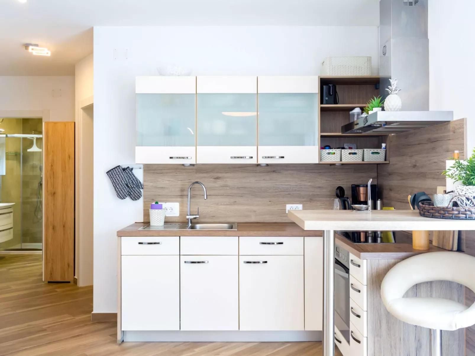 Modernes Apartment As Veliki mit Terrasse-Drinnen