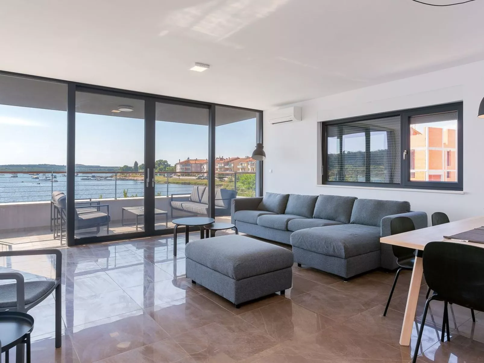 Für 6 Personen ca. 100 m&sup2; in Medulin, Istrien (Medulin und Umgebung)-Drinnen