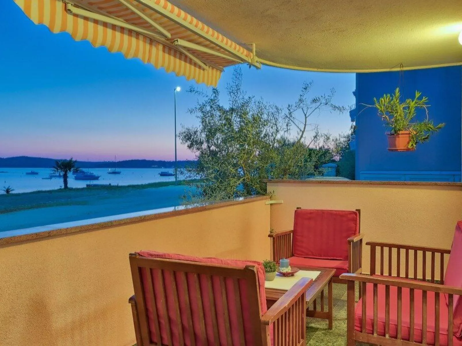 Modernes und komfortables Wohnen in der Wohnung-Dehors