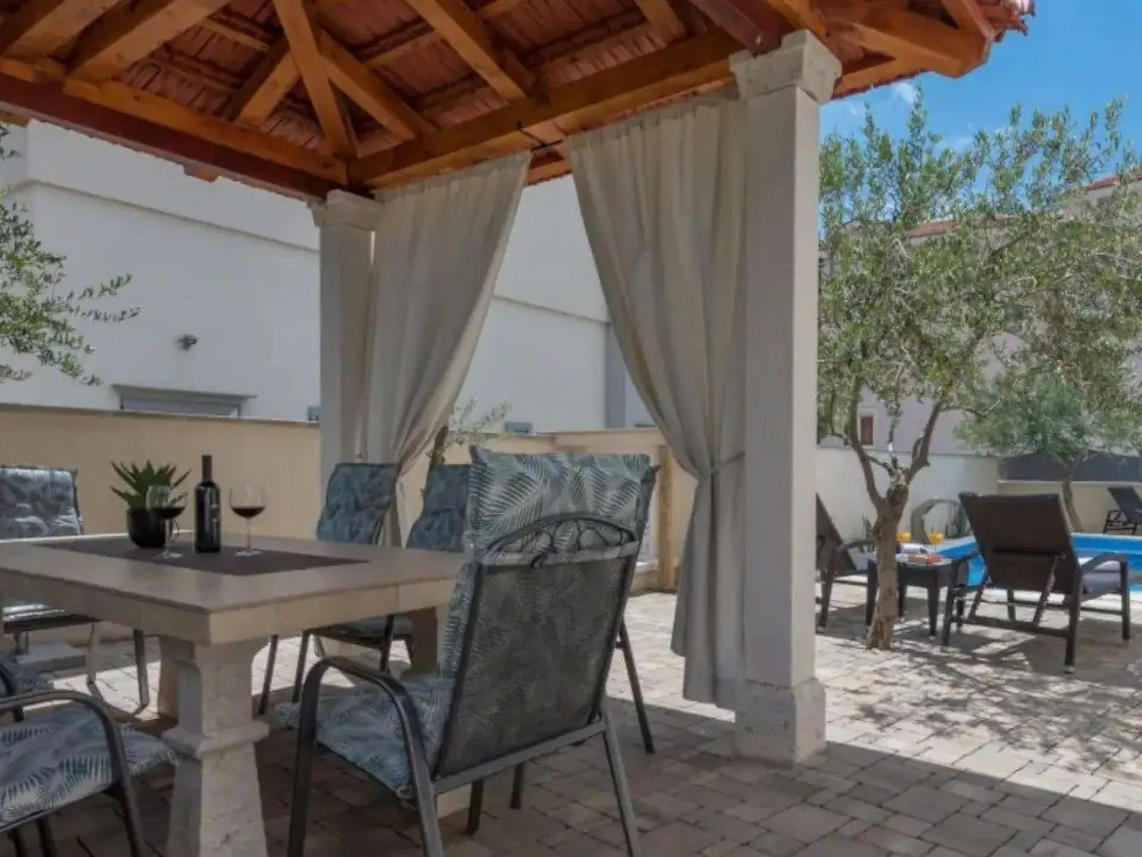 Villa Tomo - Image-tags.info