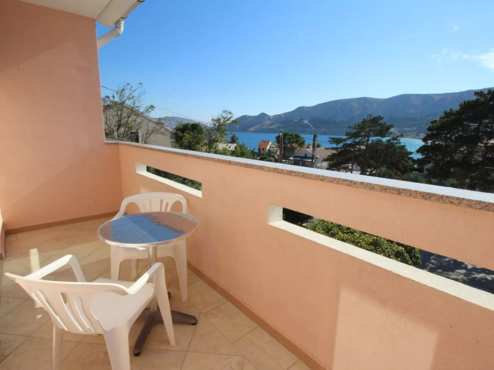 In Baška mit Eigenem Balkon-Draußen