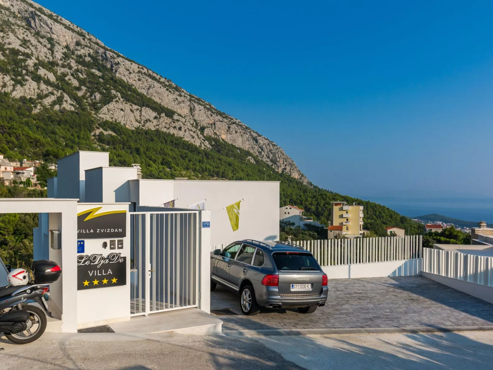 Schöne Villa Zvizdan mit Infinity-Pool-Outside