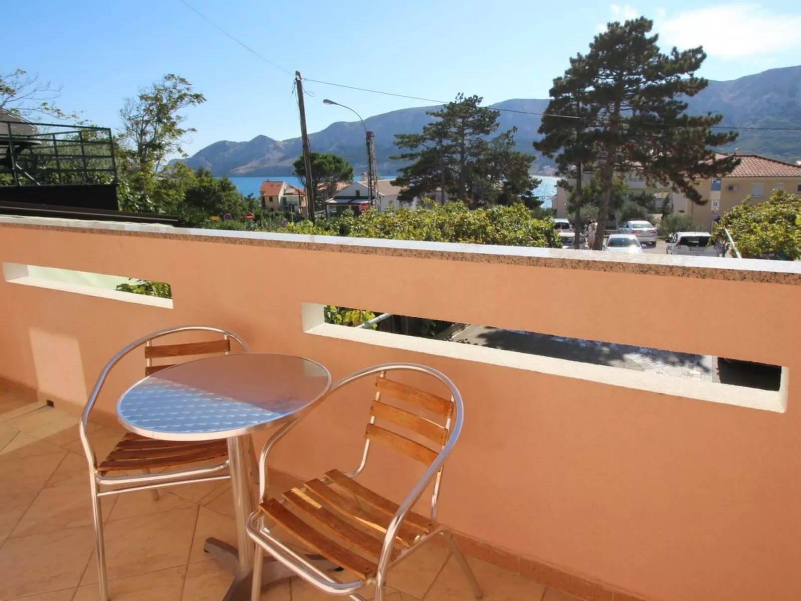 In Baška mit Eigenem Balkon-Outside