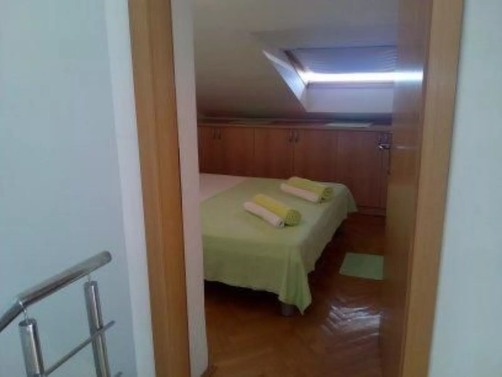 Wohnung mit Blick auf das Wasser-Image-tags.info