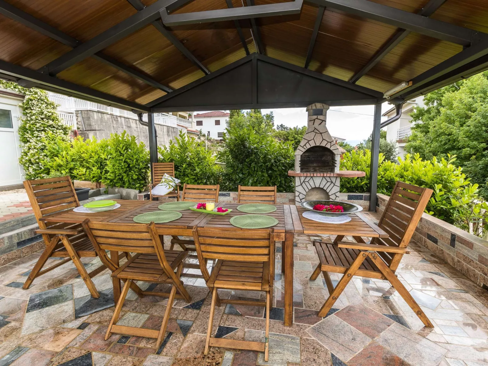 Wohnung mit großer Terasse-Outside