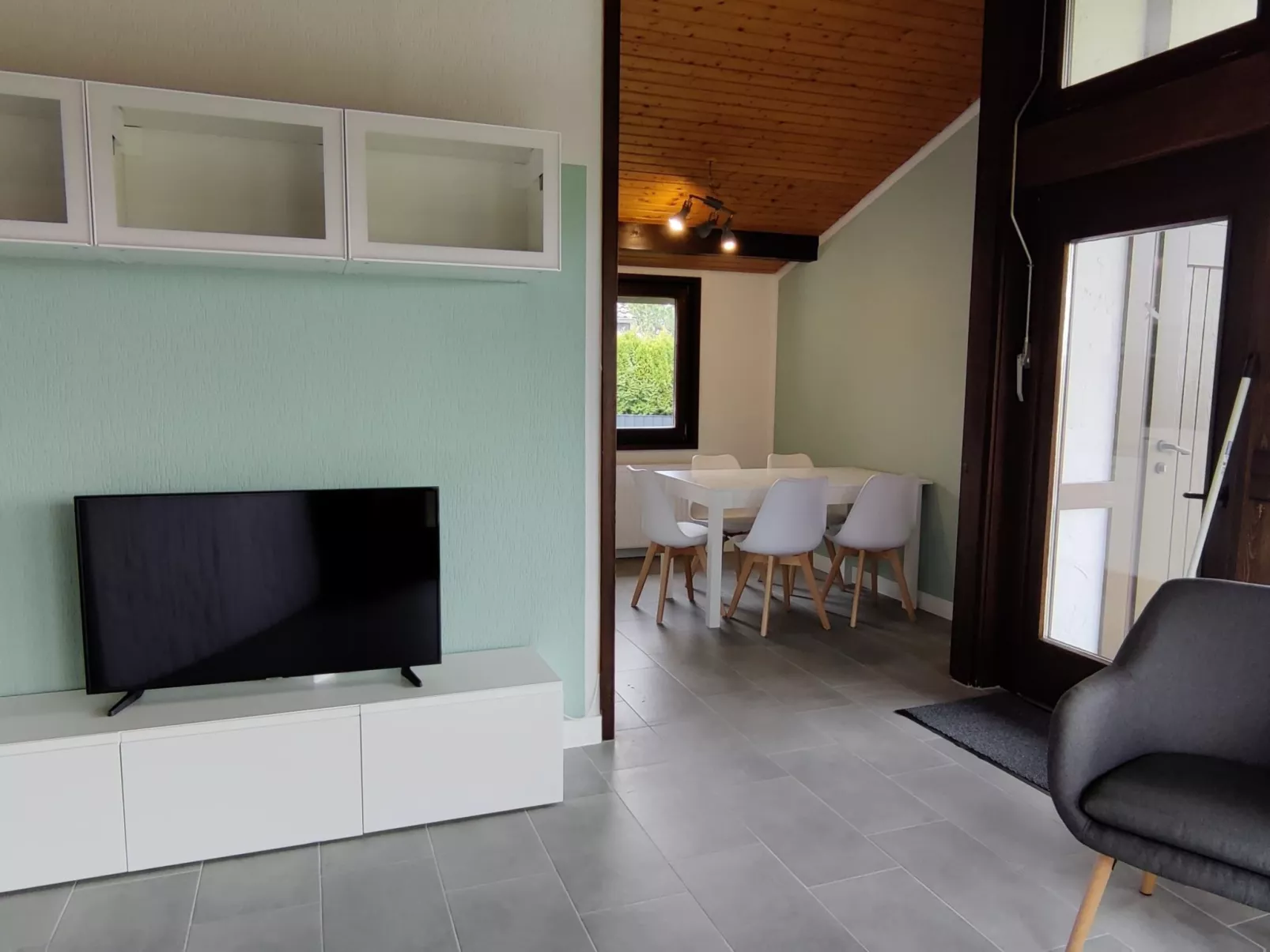 Haus F 21, Randlage mit Wiesenweitblick eingezäu-Drinnen