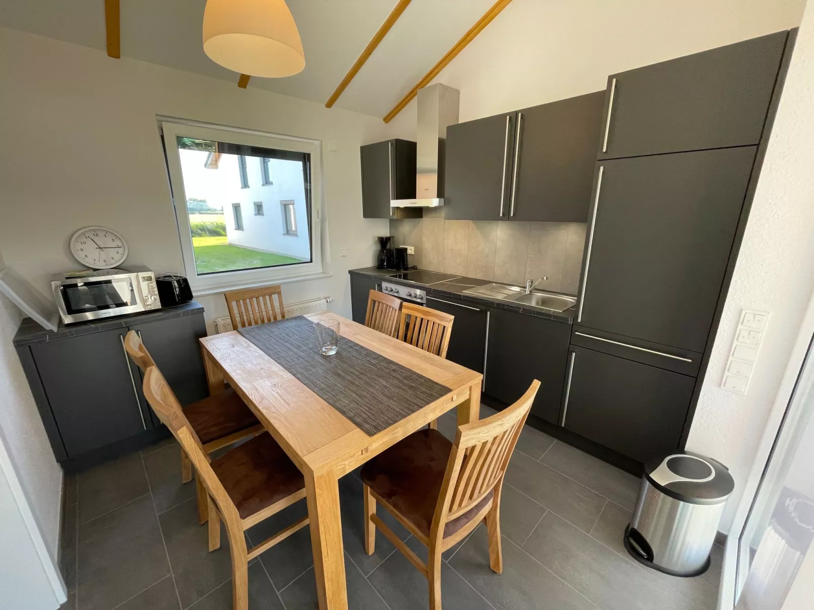 G11 Eingezäuntes Neubau-Haus in Eckwarderhörne-Drinnen