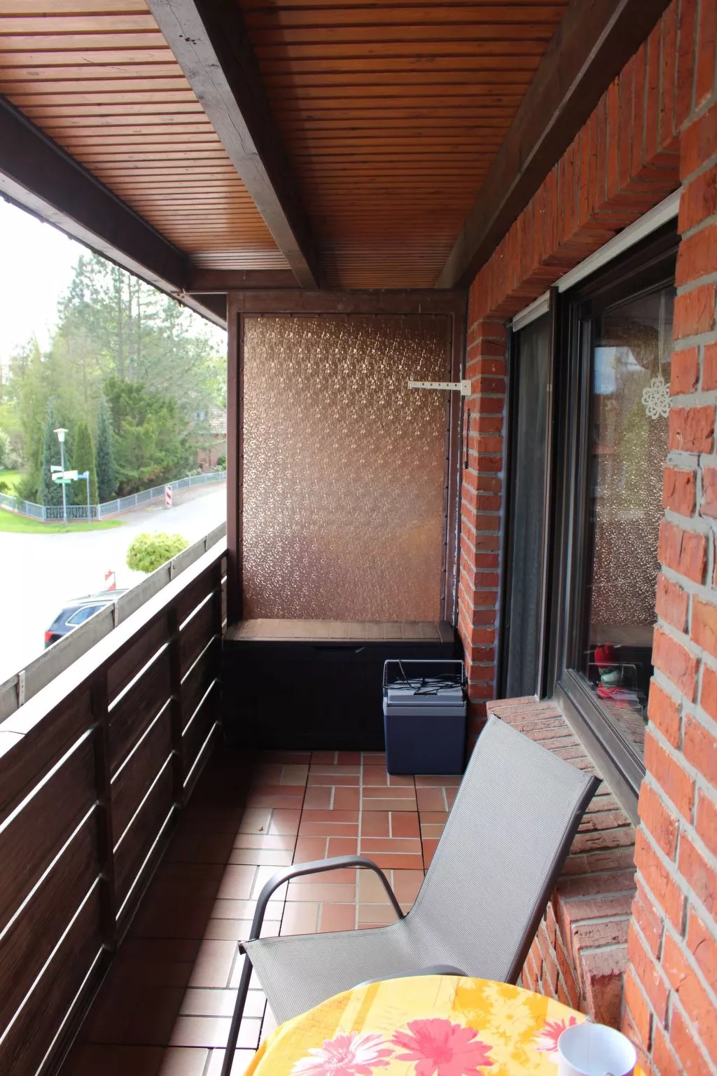 Geräumige Ferienwohnung in Burhave mit Grill, Garten und Pool-Draußen