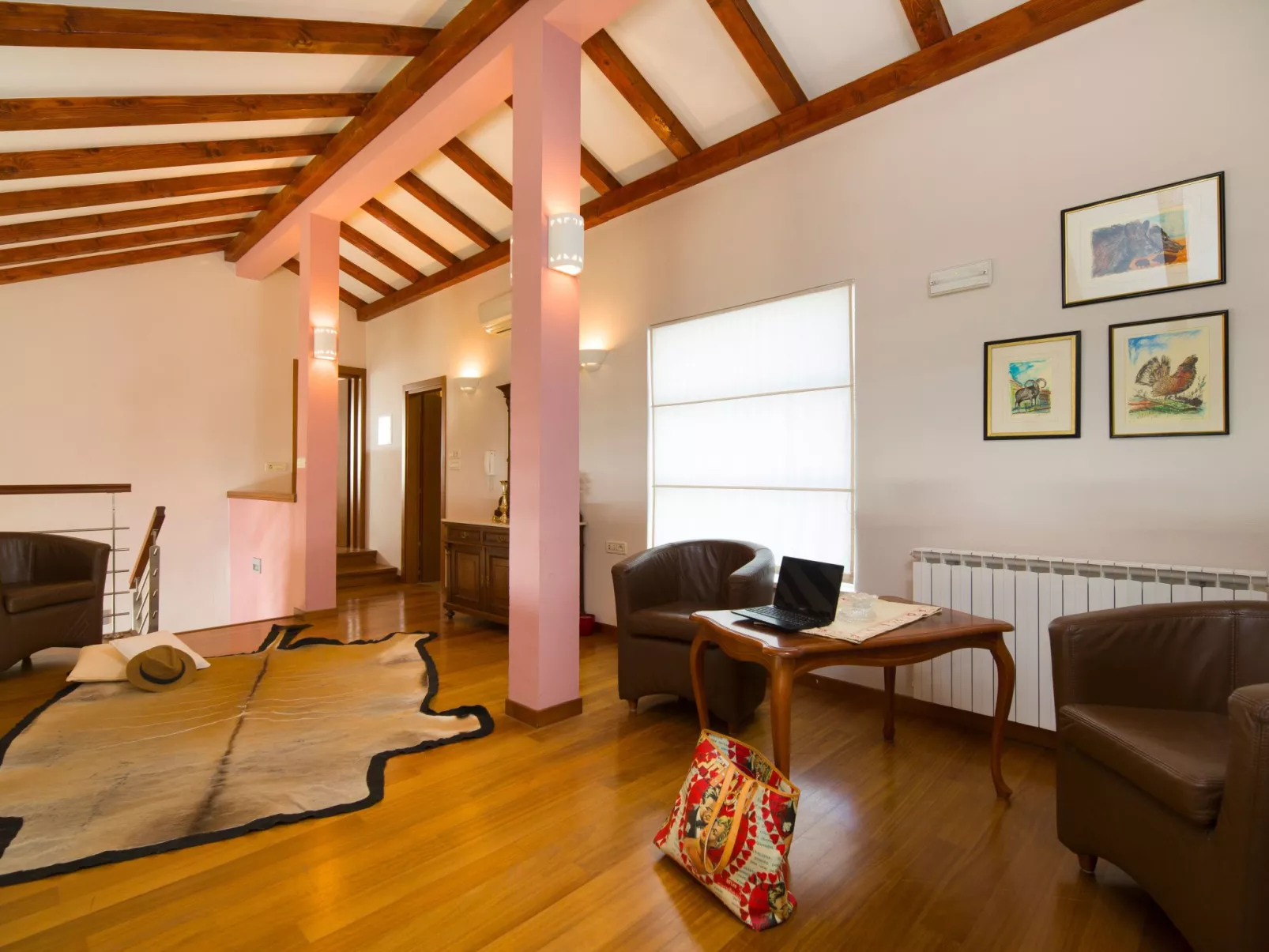 Ferienvilla mit Garten, Grill und Terrasse-Dedans