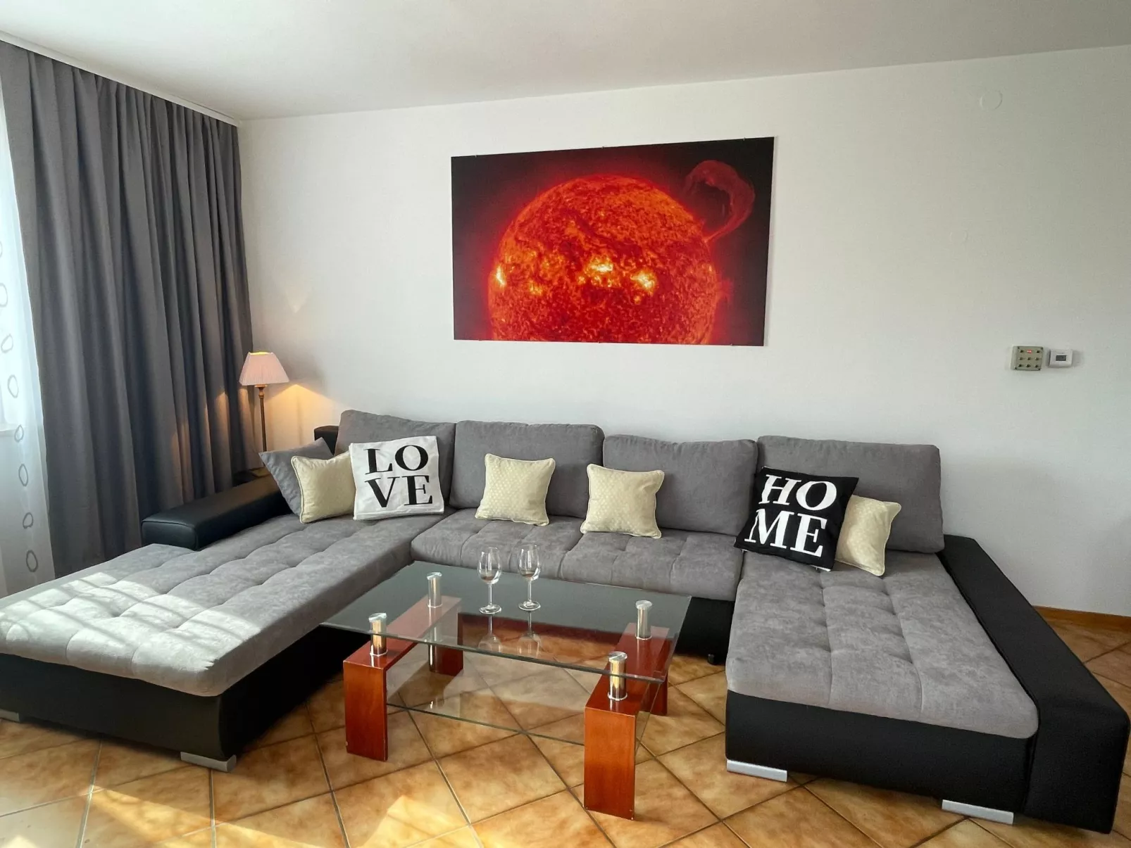 Appartement mit zwei Terrassen mit Meerblick-Drinnen