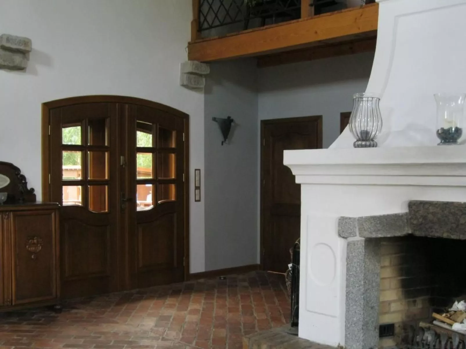 In Szopa mit Garten und Terrasse-Dedans