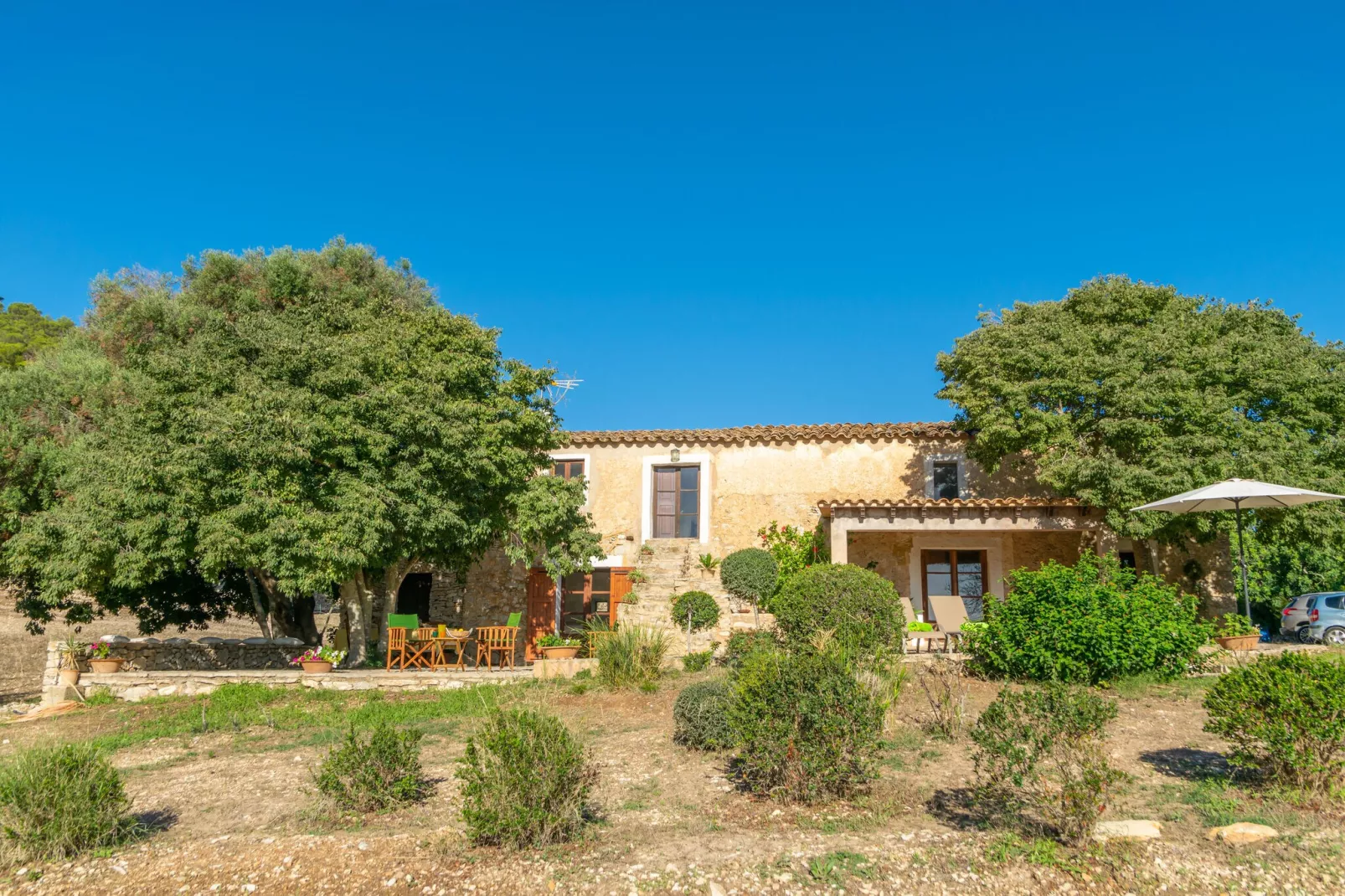 Son EsquerrÀ-Exterior summer