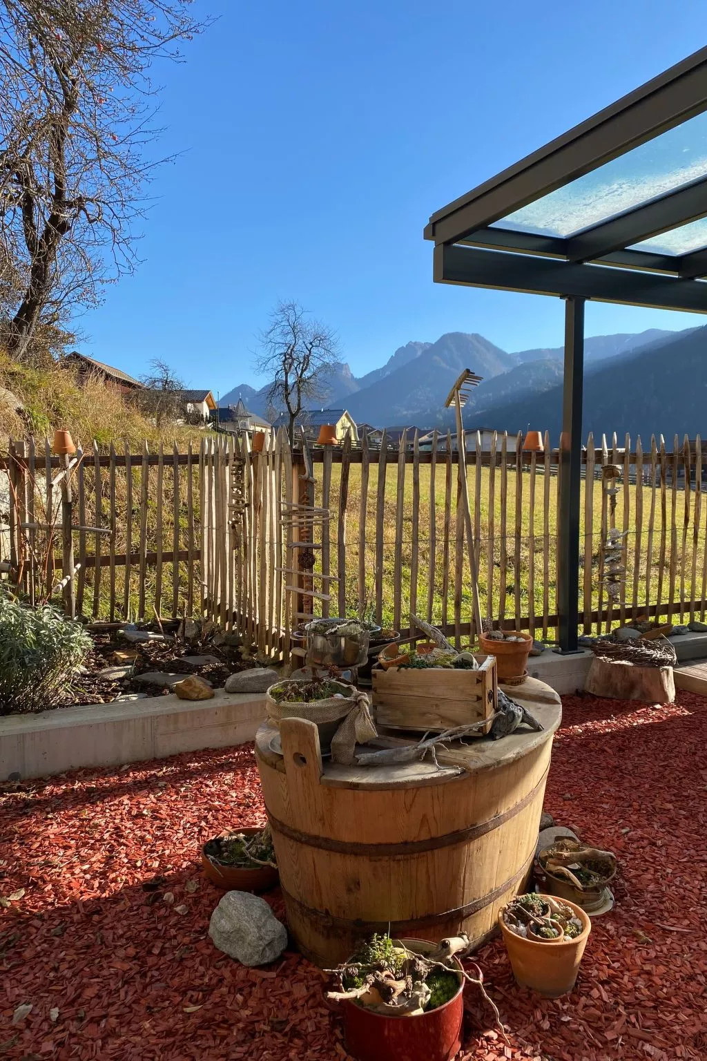 Charmantes Ferienhaus mit Whirlpool-Draußen