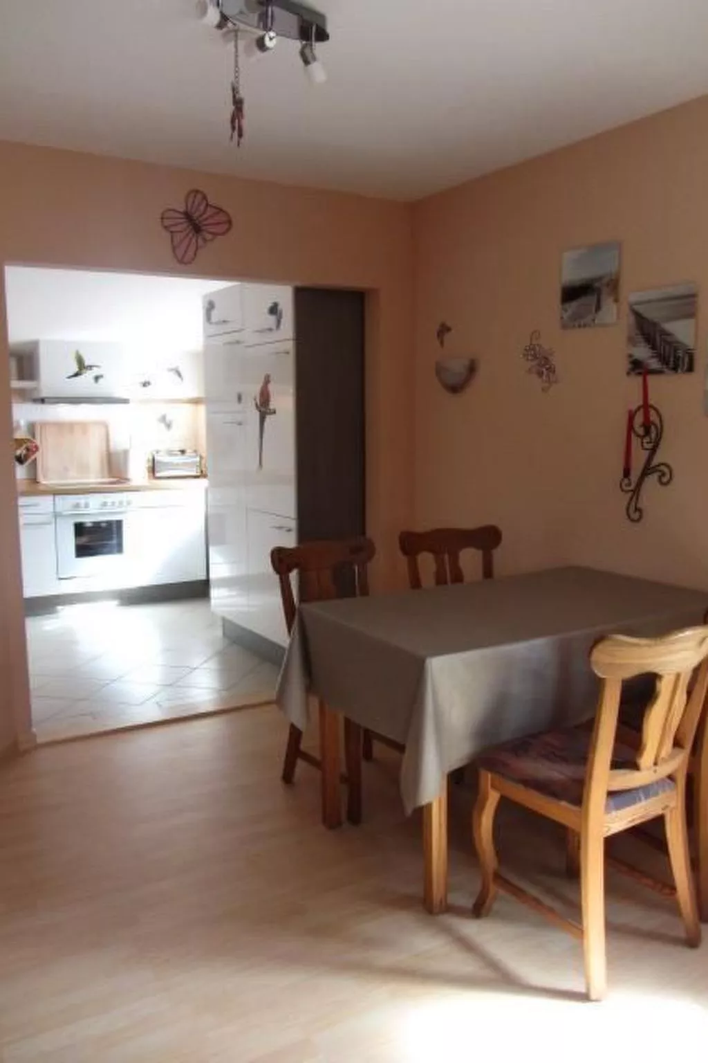 Sonnige Ferienwohnung in ländlicher Umgebung-Inside